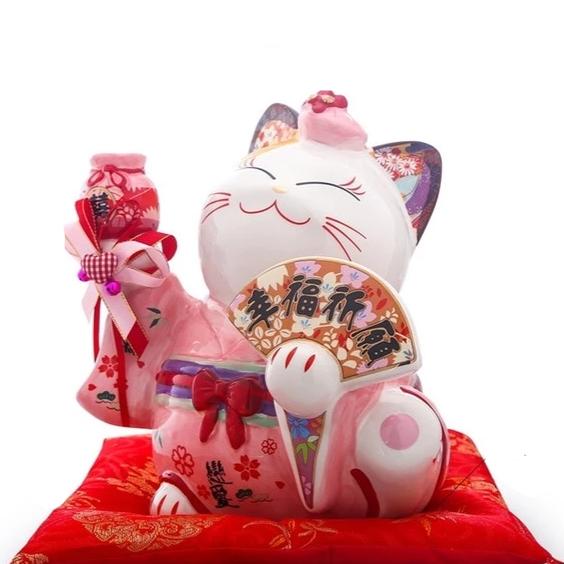 Maneki Neko Arata Osaka Street Market