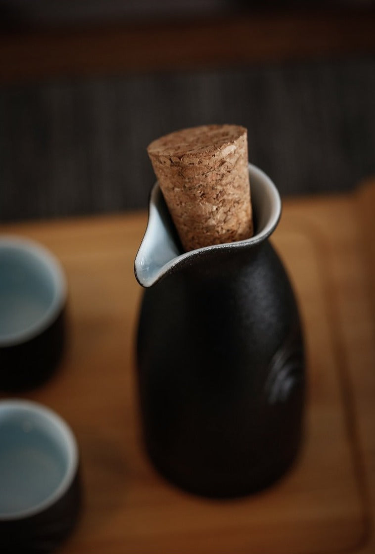 Sake Set Ishikari (2 Colors) Osaka Street Market