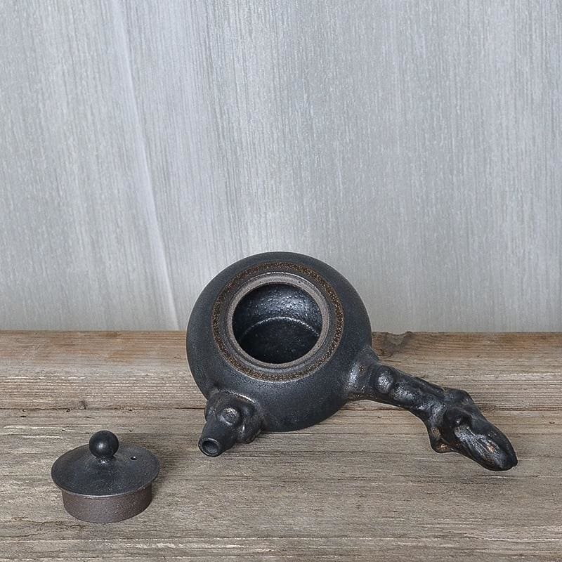 Teapot Akina Osaka Street Market